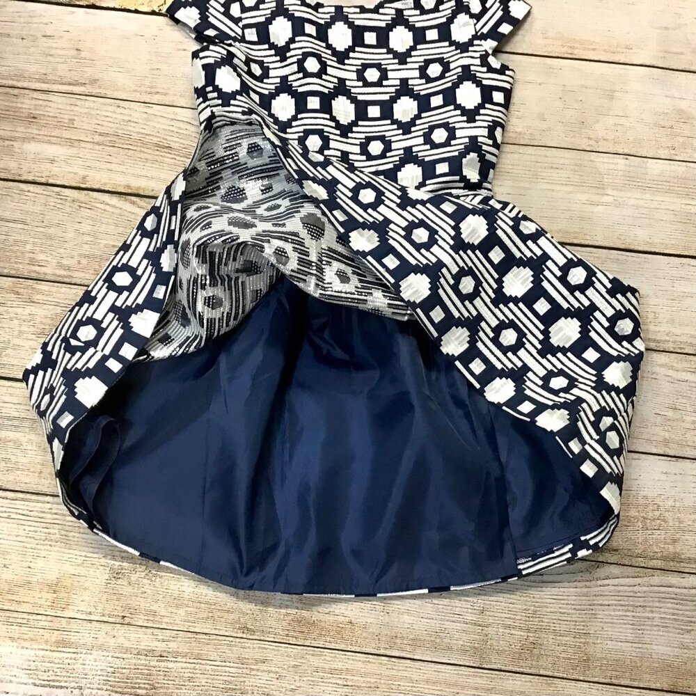 Little Girls Crazy 8 Navy/White/Silver Aztec Print Special Occasion Dress Size 1 - Picture 4 of 9
